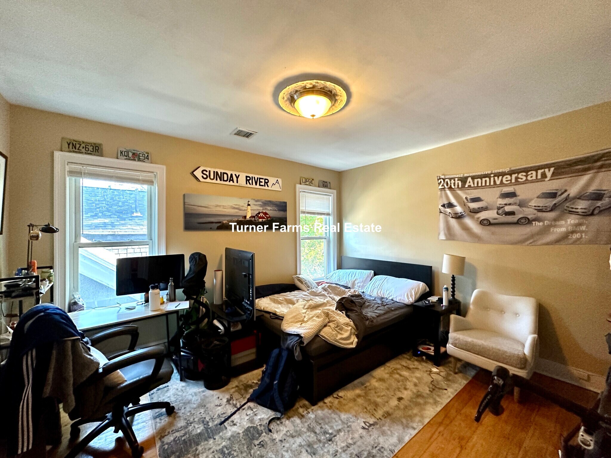 Building Photo - 44 Hillside St