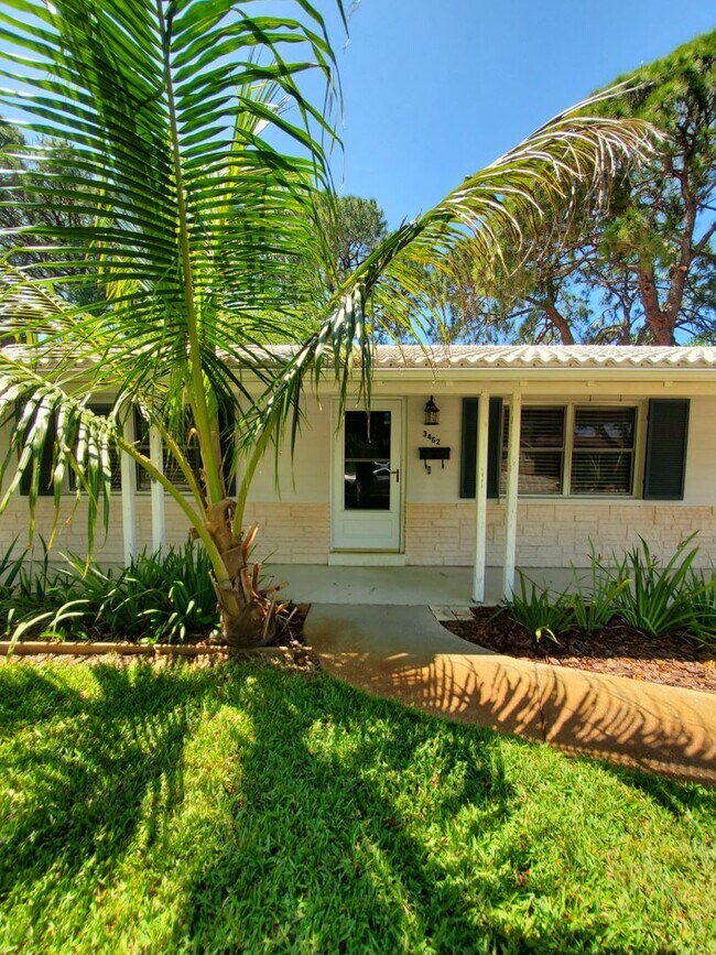 Building Photo - QUIET AND WELL MAINTAINED NEIGHBORHOOD