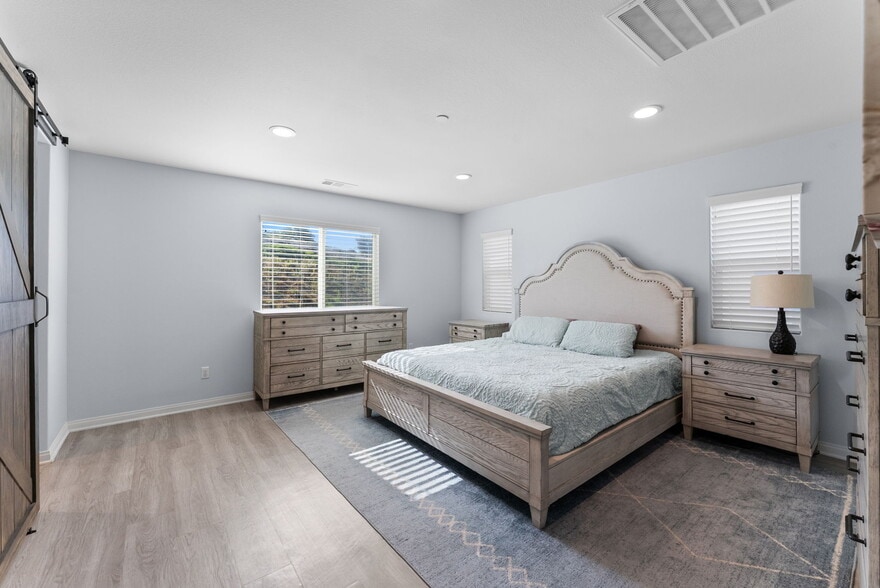 Building Photo - 5428 Meridian Pl