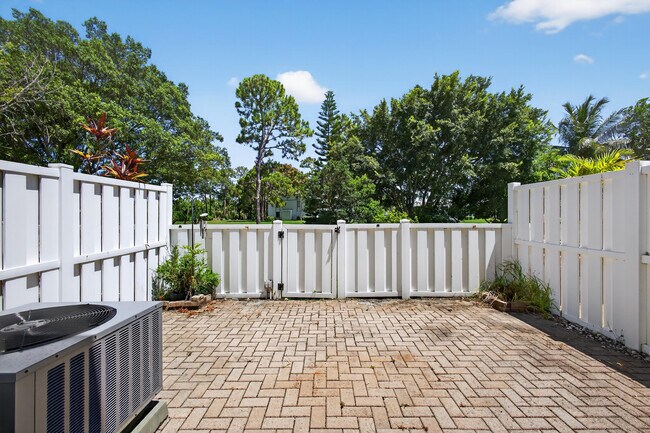 Building Photo - 3708 Savoy Ln