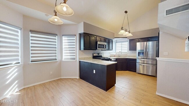 Building Photo - 7580 Plaza Taurina Dr
