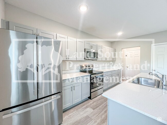 Building Photo - 5484 Siltstone St