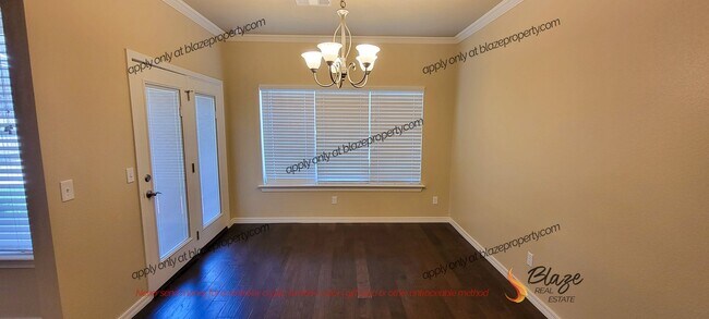 Building Photo - Rockstar Home with Stunning Features – 3 B...