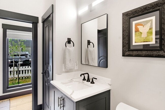 Building Photo - Summer in Downtown, historic Breckenridge! Luxury Home, Walk to Everything!