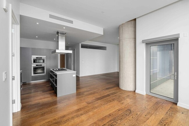 Building Photo - 210 Lavaca St