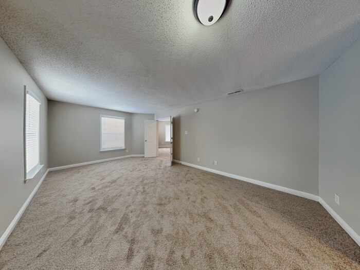 Building Photo - 1570 Broyles Ln