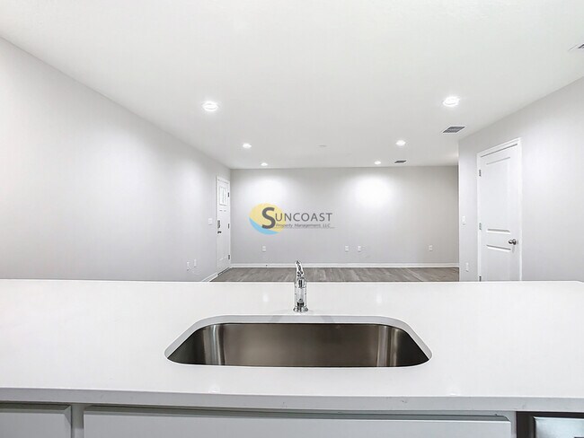 Building Photo - 3821 SW 43rd Ct