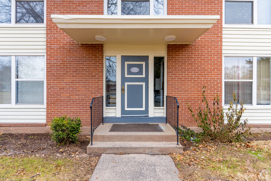 Primary Photo - Manor House Apartments