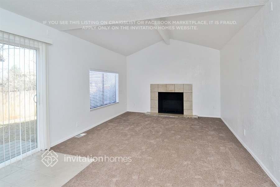 Building Photo - 3679 S Helena Way