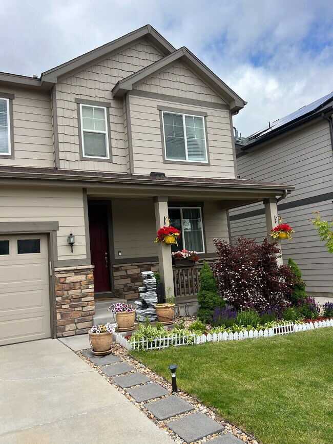 Building Photo - "Spacious 6-Bedroom Haven with 5 Full Baths in Aurora - 3,729 Sq. Ft. of Comfort & Style!"