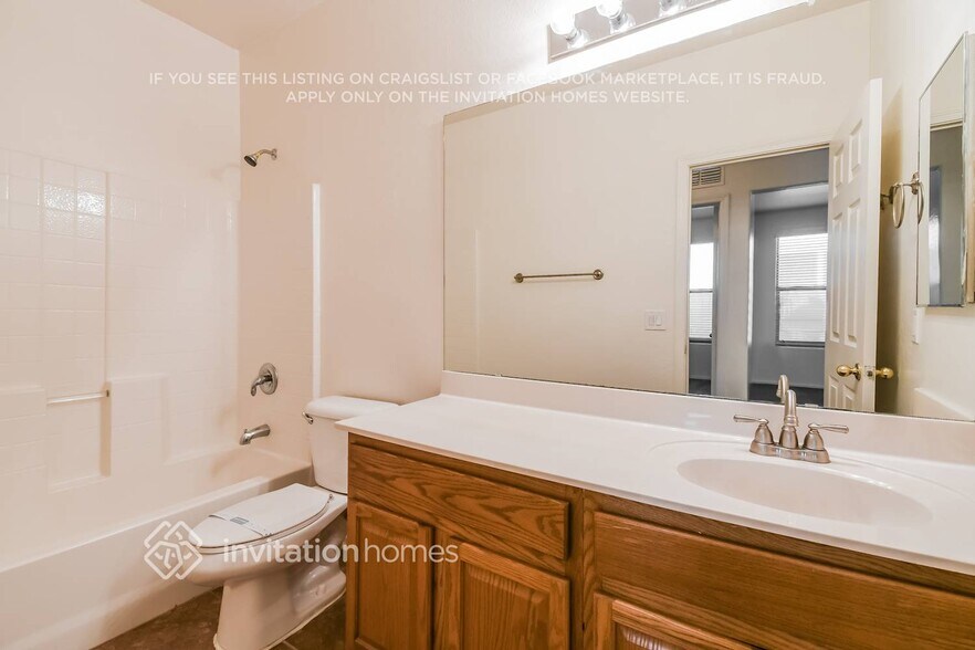 Building Photo - 2186 W Agrarian Hills Dr