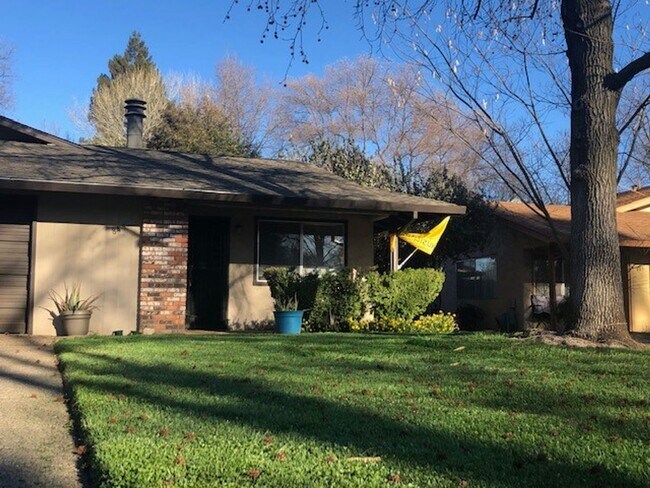 Building Photo - 843-845 Netters Circle