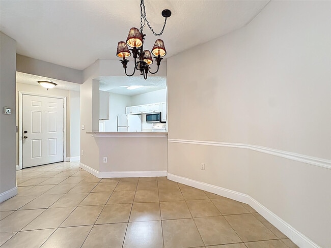 Building Photo - 5560 Metrowest Blvd