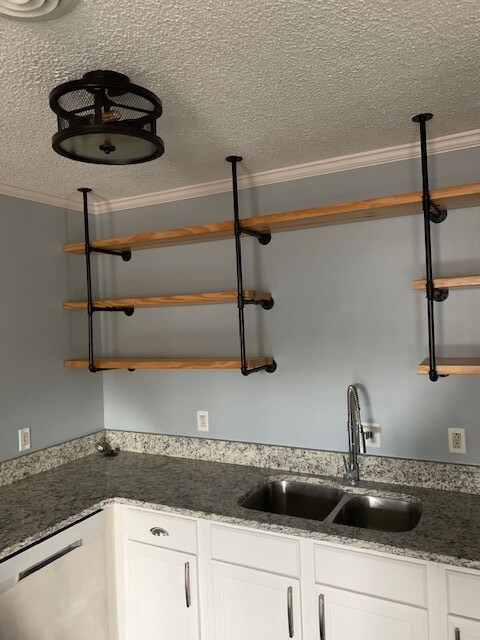 Building Photo - 4001 Anderson Rd