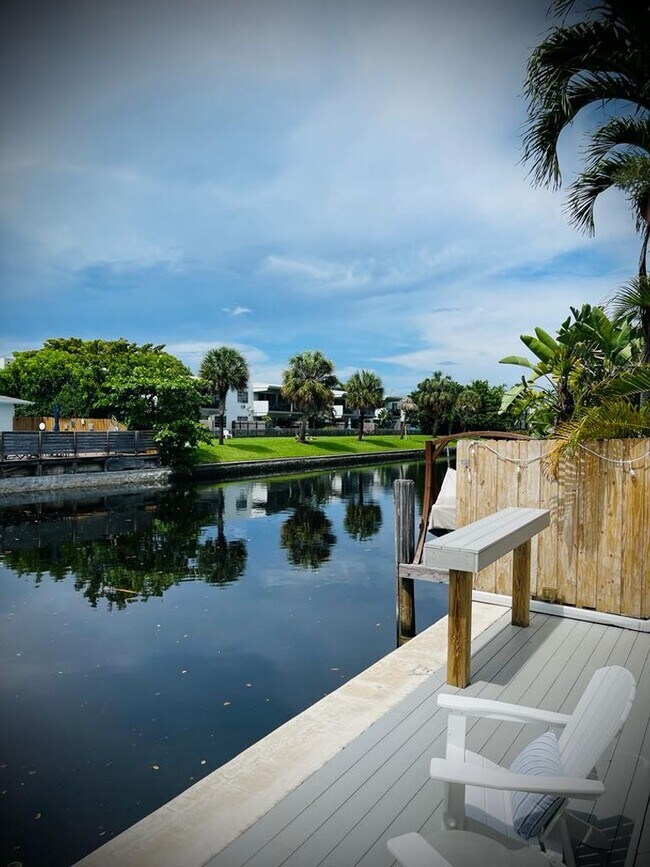 Building Photo - 605 Kensington Pl