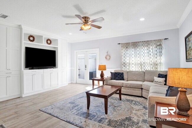 Building Photo - 501 Cotton Creek Dr