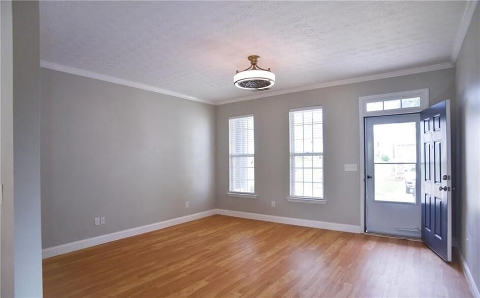 Building Photo - 6616 Splashwater Dr