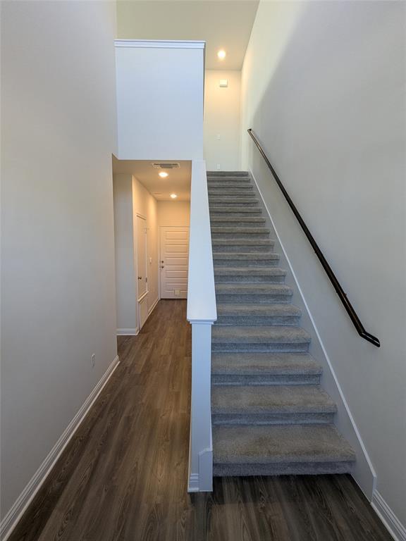 Building Photo - 8304 Mandela Bend