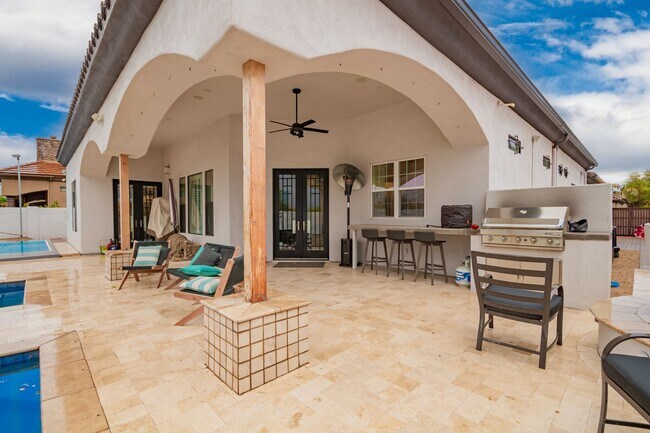 Building Photo - Beautiful 6-bedroom basement home