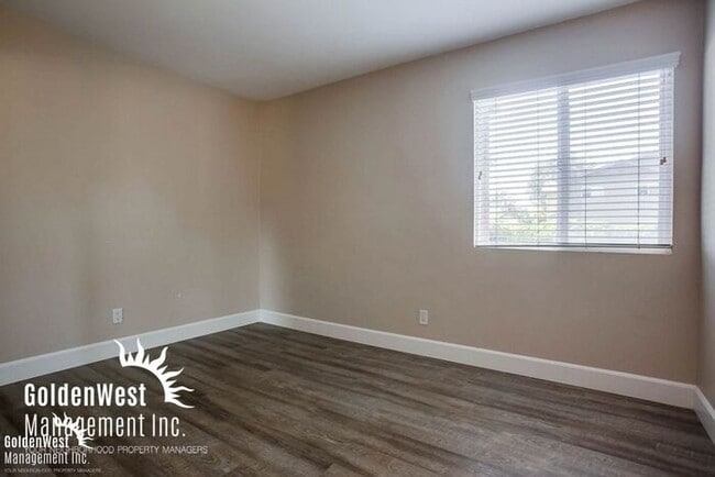 Building Photo - Charming 2Bdm 1Ba Condo in Ideal Location!