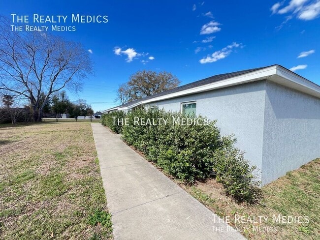 Building Photo - 41 Juniper Pass