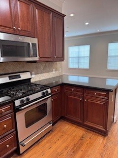 Building Photo - 2210 Mid Ln