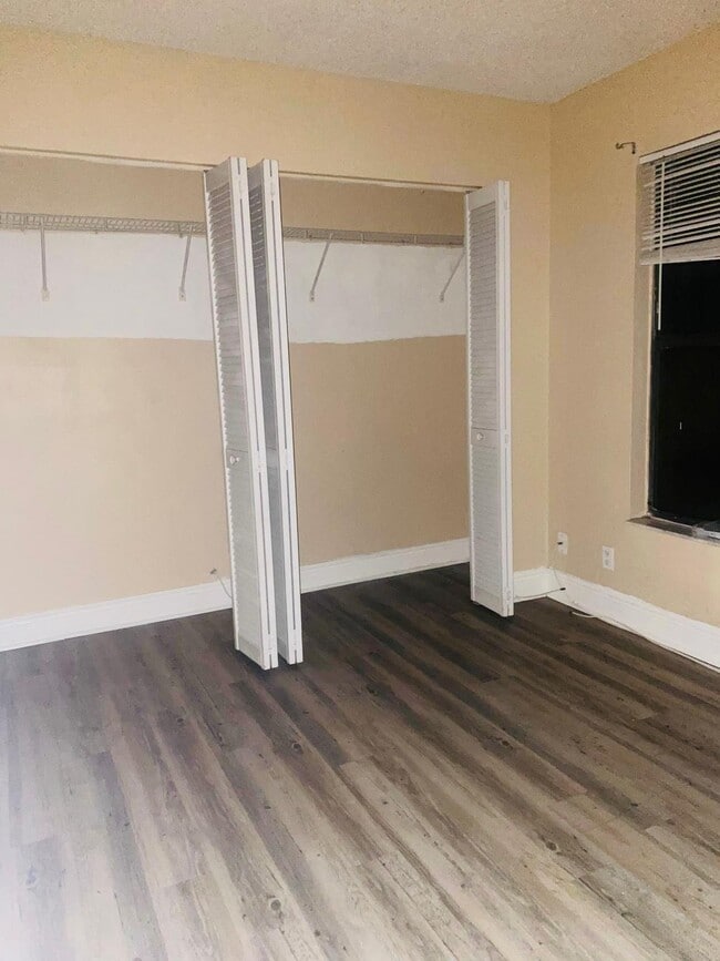 Building Photo - 1561 Windorah Way