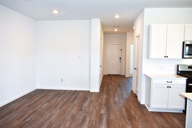 Building Photo - 27307 Azure Fls Dr