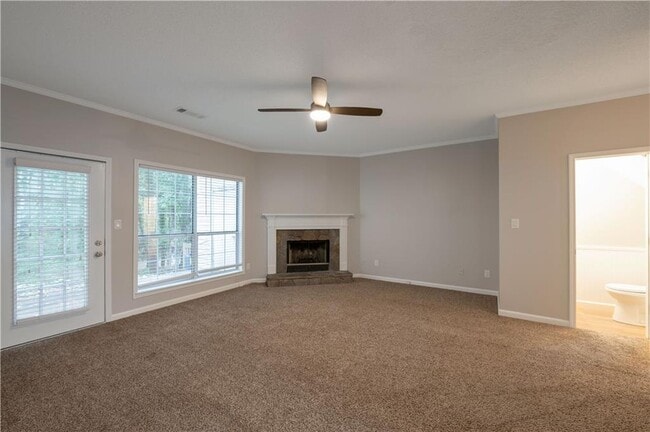 Building Photo - 2195 Fairways Ct