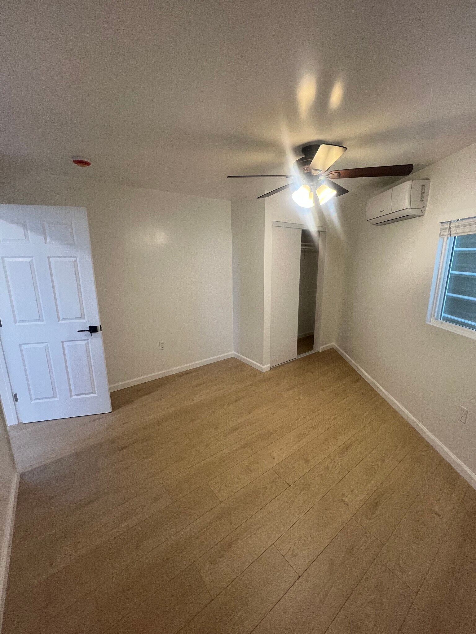 Building Photo - 1353 N Toledo Way