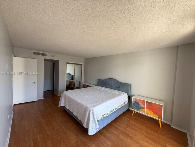 Building Photo - 5555 Collins Ave