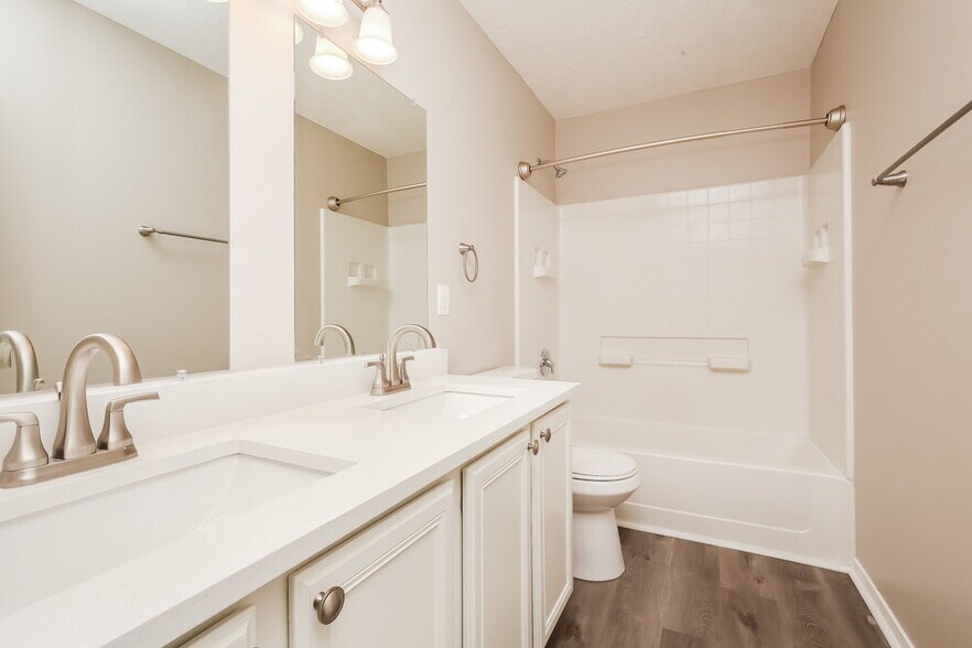 Building Photo - 5625 Dory Dr