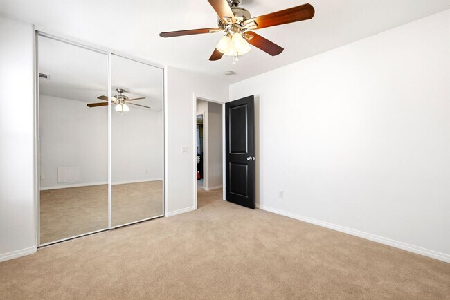 Building Photo - 4 bedrooms / 3 bathroom OPEN floor plan HOUSE for rent in LANCASTER