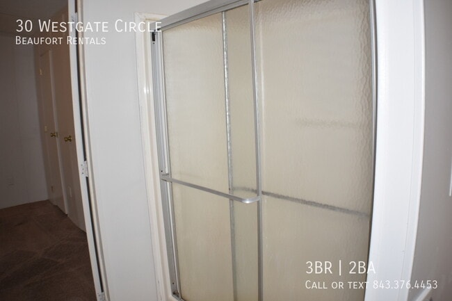Building Photo - 30 Westgate Cir