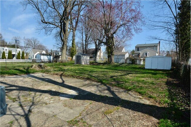 Building Photo - 13 Massachusetts Ave