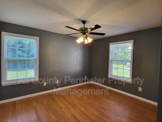 Building Photo - 304 Orchard Way
