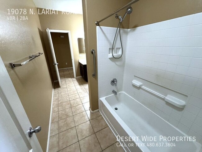 Building Photo - 19078 N Lariat Rd