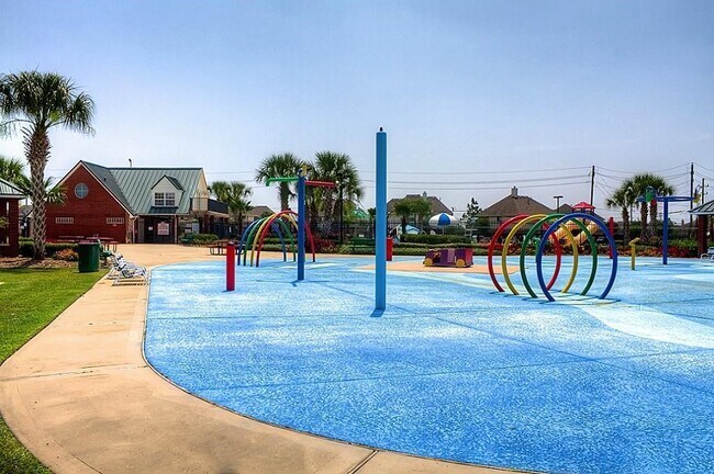 Building Photo - 16431 Red Crest Dr