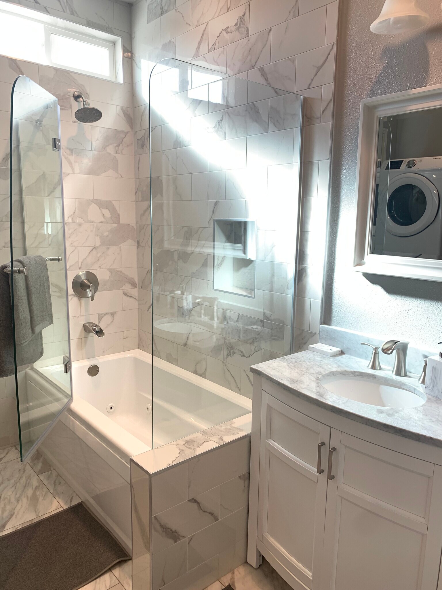 Building Photo - 8418 Lourenco Ln