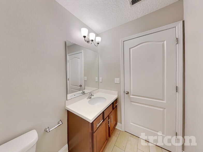 Building Photo - 224 Grampian Highlands Dr