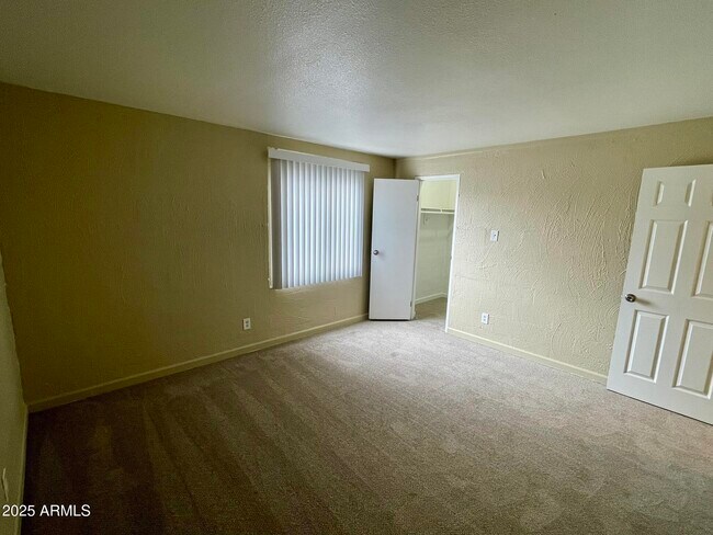 Building Photo - 3313 N 68th St