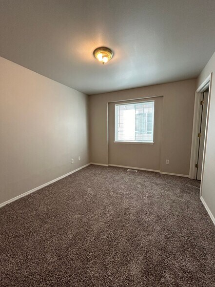Building Photo - 7458 W Tottenham Ln