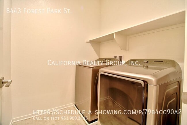 Building Photo - 8443 Forest Park St