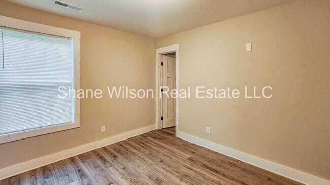 Building Photo - Spacious open floor concept 3-bedroom 2 bath.  Corner lot.  Newly built and conveniently located ...