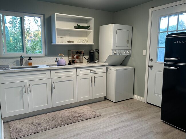 Building Photo - 4427 Topaz St