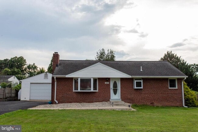 Building Photo - 5834 Pratt St