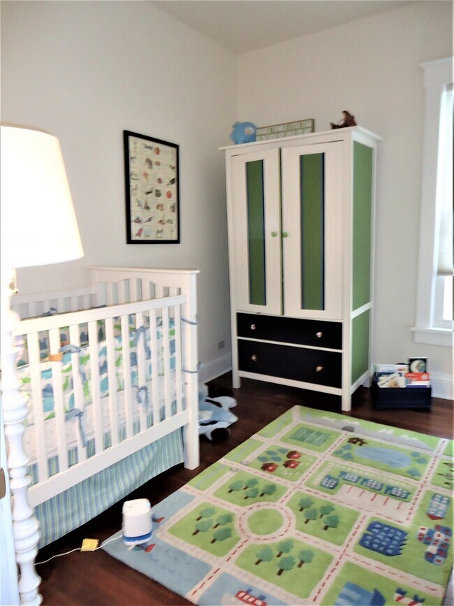 Building Photo - 240 Sheridan Ave