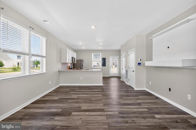 Building Photo - 525 Little Eden Wy