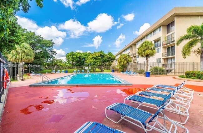 Building Photo - 830 NW 87th Ave