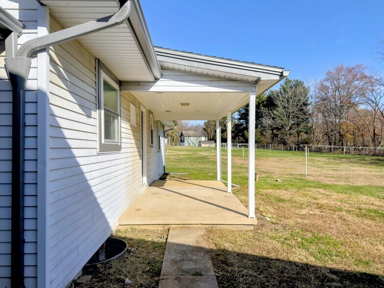 Building Photo - 1222 Katterman Hill Rd